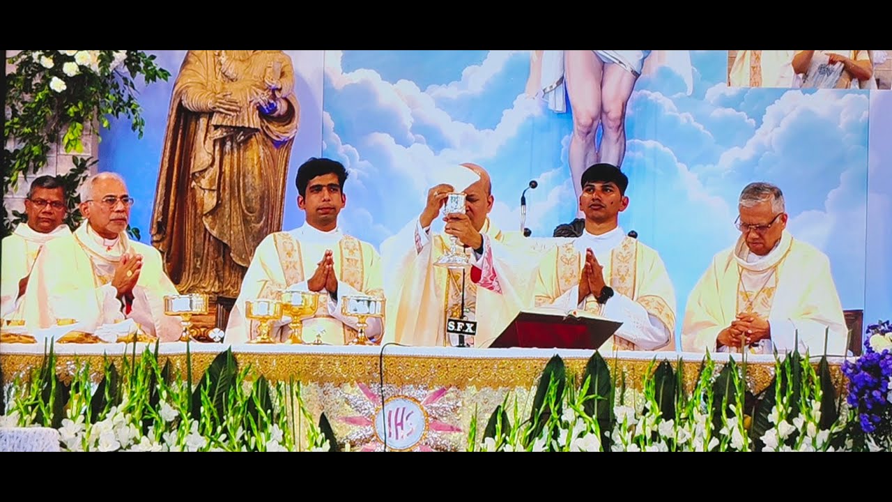 Feast of Gõycho Saib - St Francis Xavier with Great Fervour as thousands flock to Old Goa