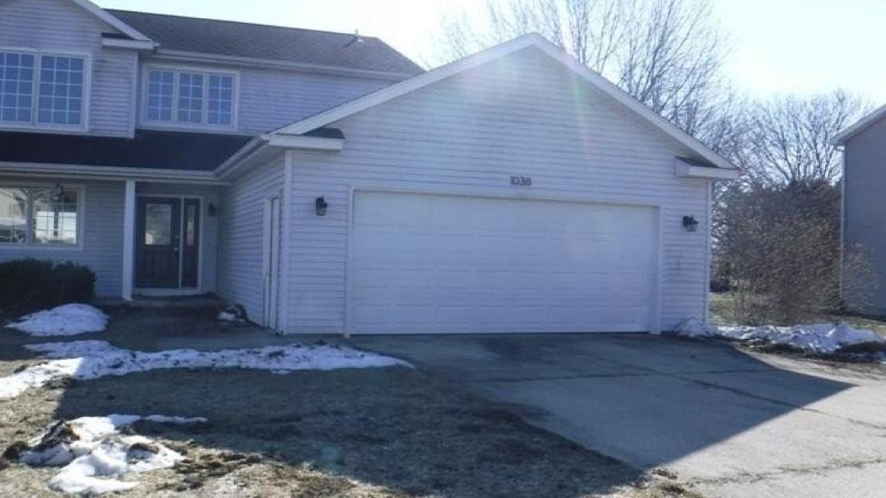 1038 Allen Court, Plainwell, MI Presented by Richard Stewart.