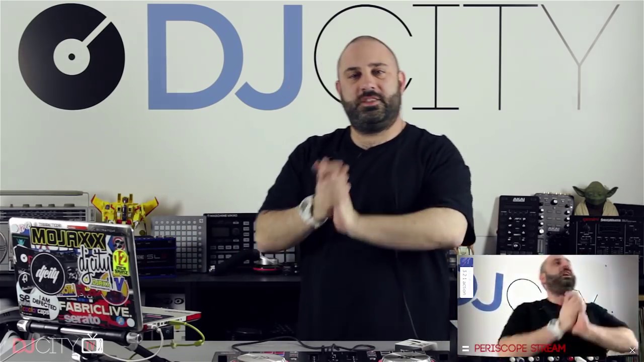 How to Live Stream Your DJ Sets With Your Phone
