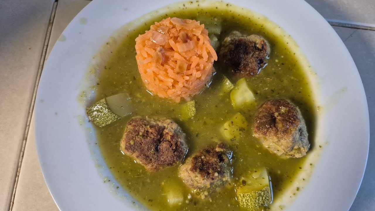 Albóndigas en salsa Verde #exquisito #comida #Mexicana 