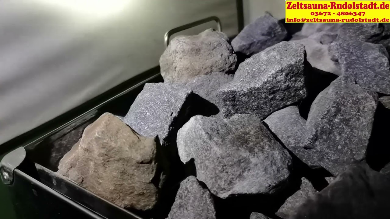 Sauniern bei -10° Celsius in der Zeltsauna