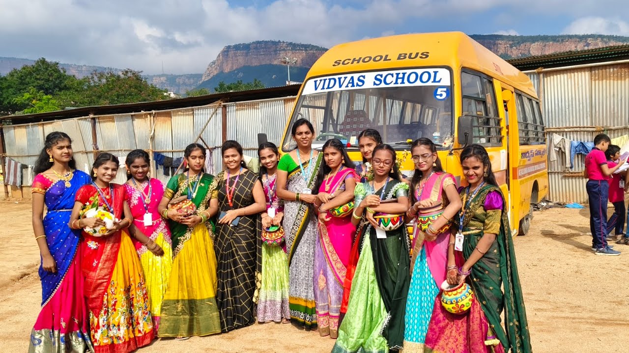 Pare Godari Dance performance| 8th & 9th class |#vidvas #folkmusic