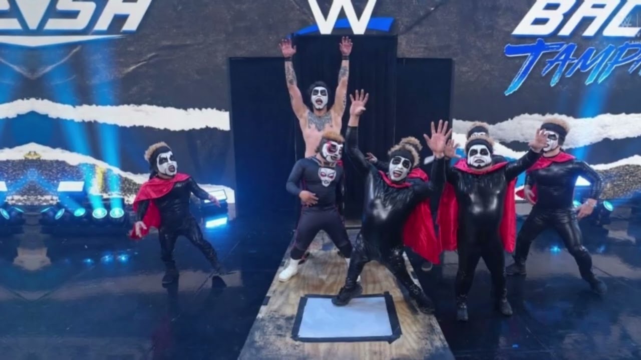 Minihausen zszokował fan&oacute;w WWE Backlash i natychmiast stał się jednym z viralowych moment&oacute;w 2026 ...