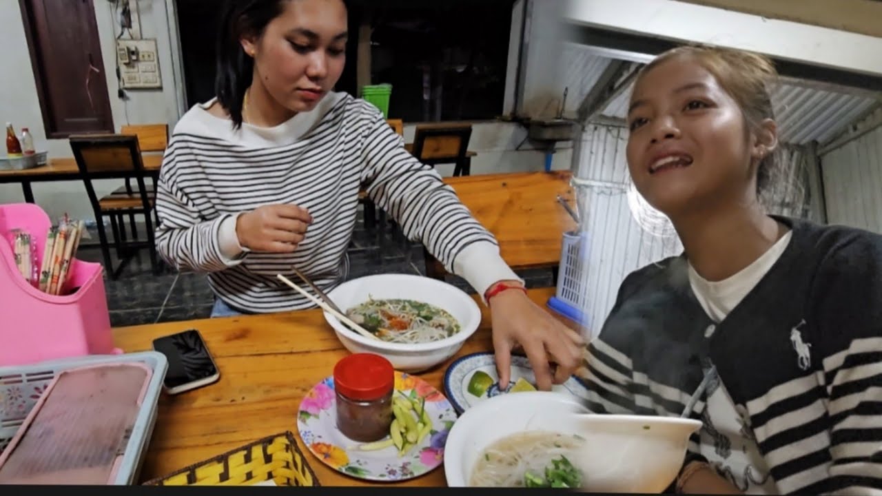 พาสาวฮัว กิน เฝอ อยู่ ฮัานเจ อารมณ์ดี28 มกราคม ค.ศ. 2026