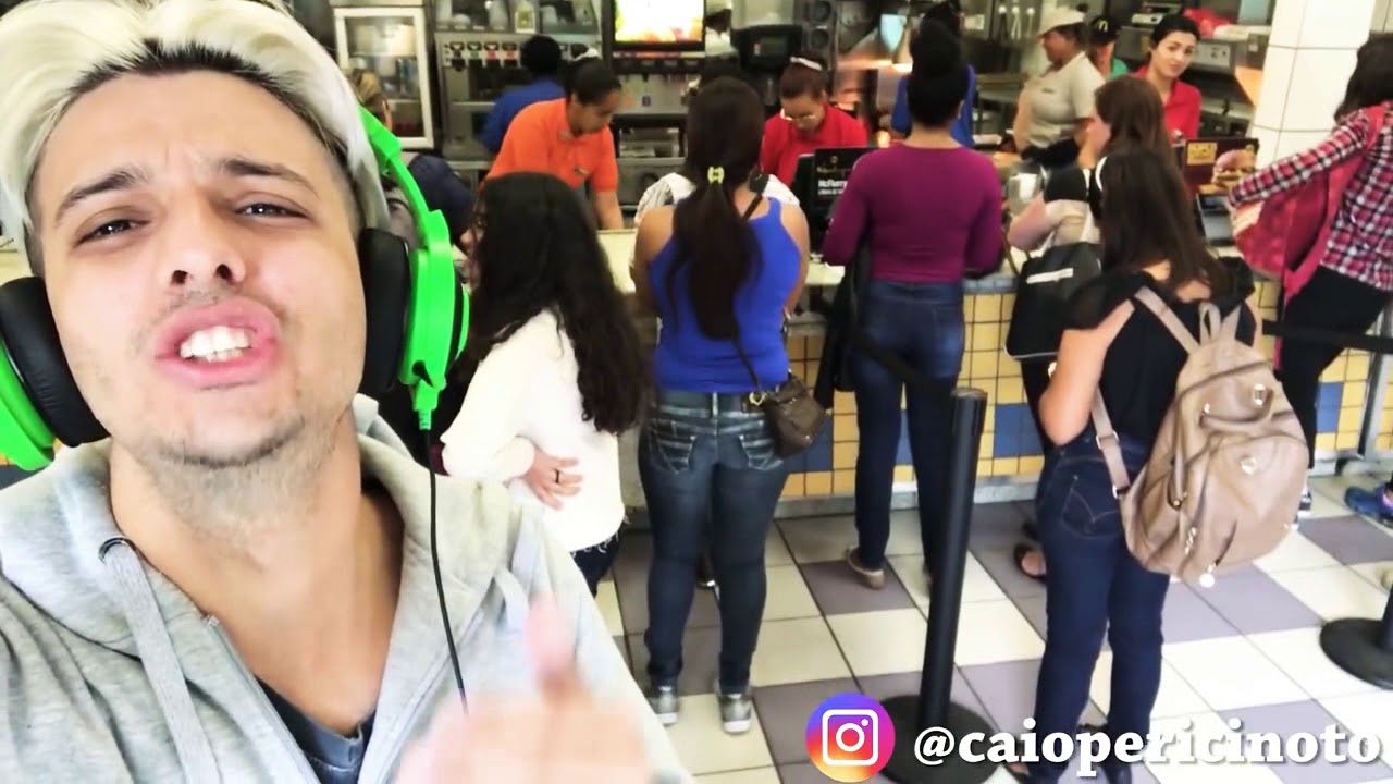Caio Cantando em Público kkkkk