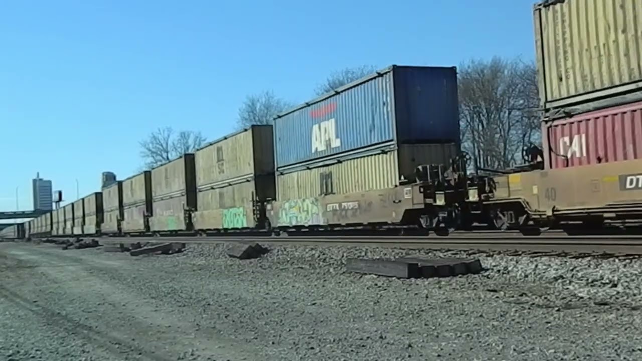 NS 4242 Leads Trash Train - 1/16/2026
