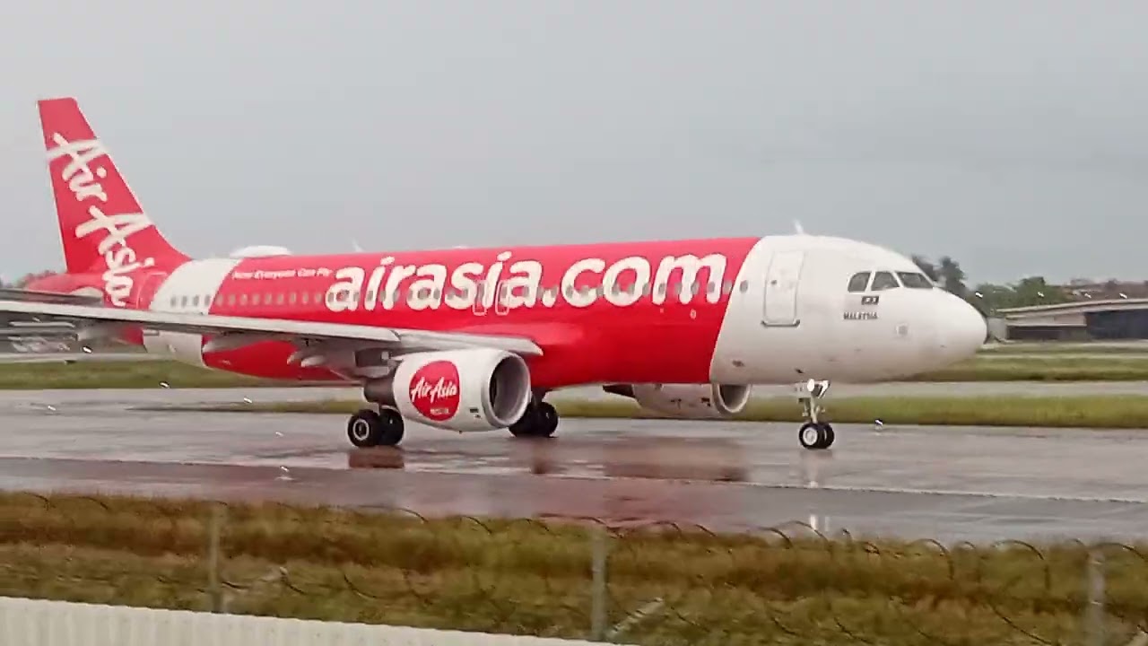 Singapore Airlines Boeing 737 MAX 8 9V-MBI SQ736 SIN-HKT เตรียมรอ Landing ที่ 8/5 Runway Cafe