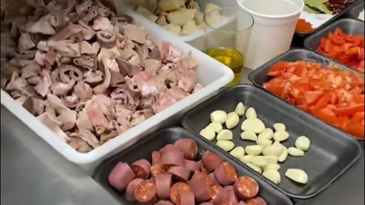 TE GUSTAN? PORQUE AMI ME CHIFLAN LOS CALLOS DE CERDO.