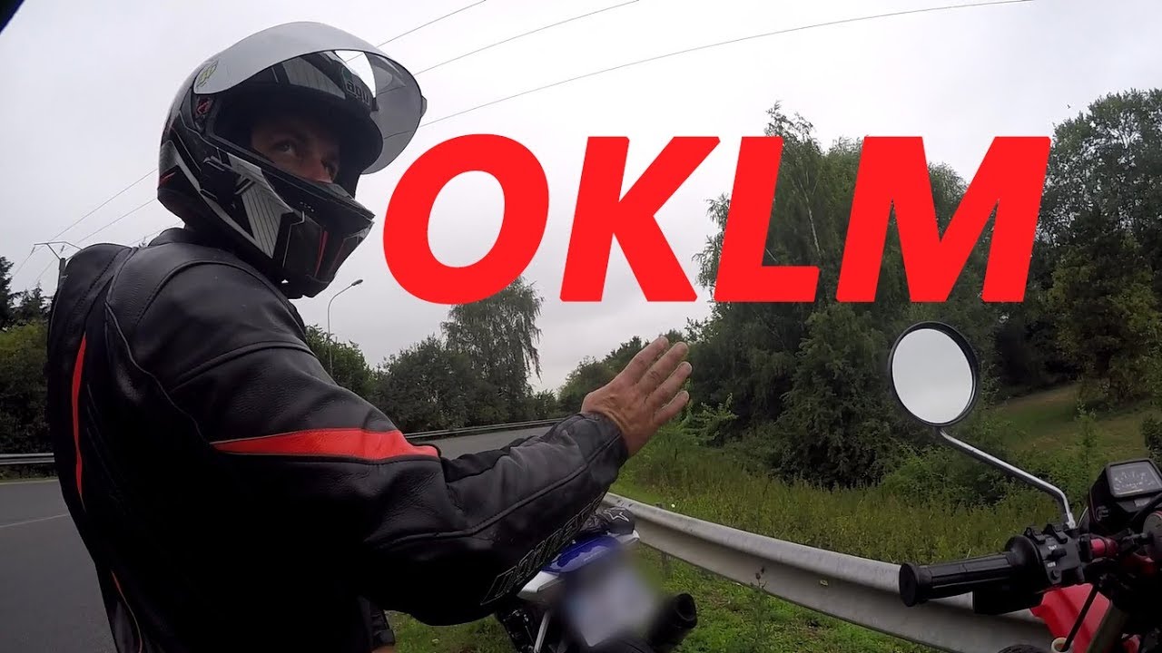 ON SE PROMENE TRANQUILLEMENT A MOTO !!!