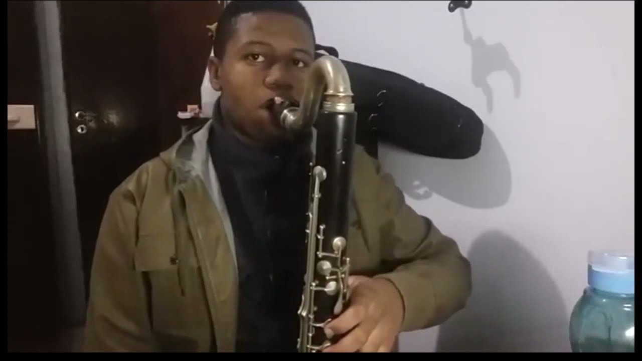 Hino 38 | Clarone Baixo | Ouça com fone de ouvido ou veja pelo PC