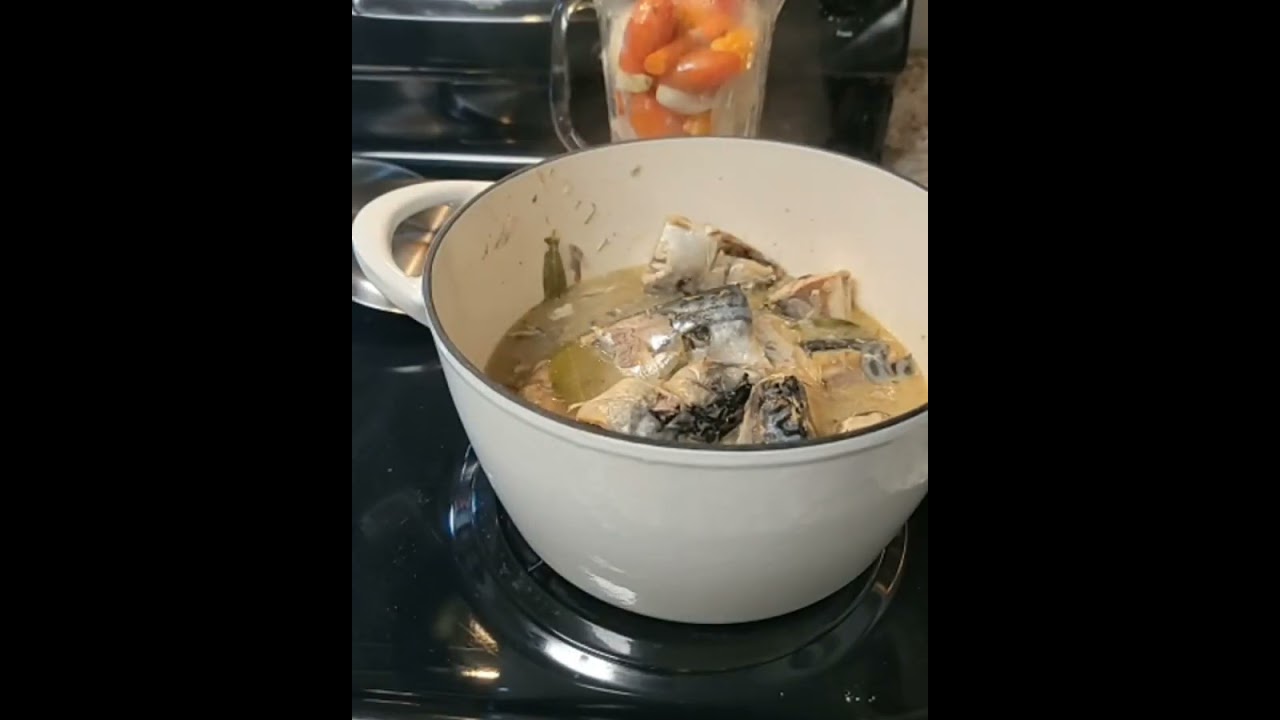 Good morning, everyone. Today we'll be cooking light soup served with fufu together ❤️.  #fish