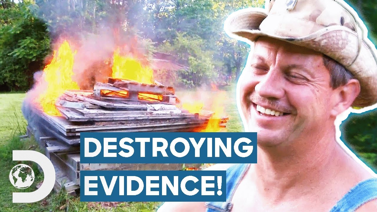 Tim Brews And Tickle Destroy Evidence Of Their Illegal Operation! | Moonshiners