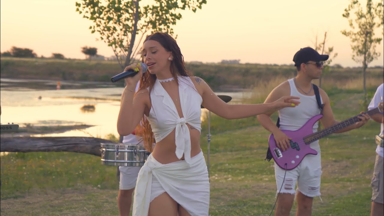 Aneley - Mi Vestido Azul / Se Me Ha Perdido Un Corazón / Por Qué  (Video Oficial) Tachsession