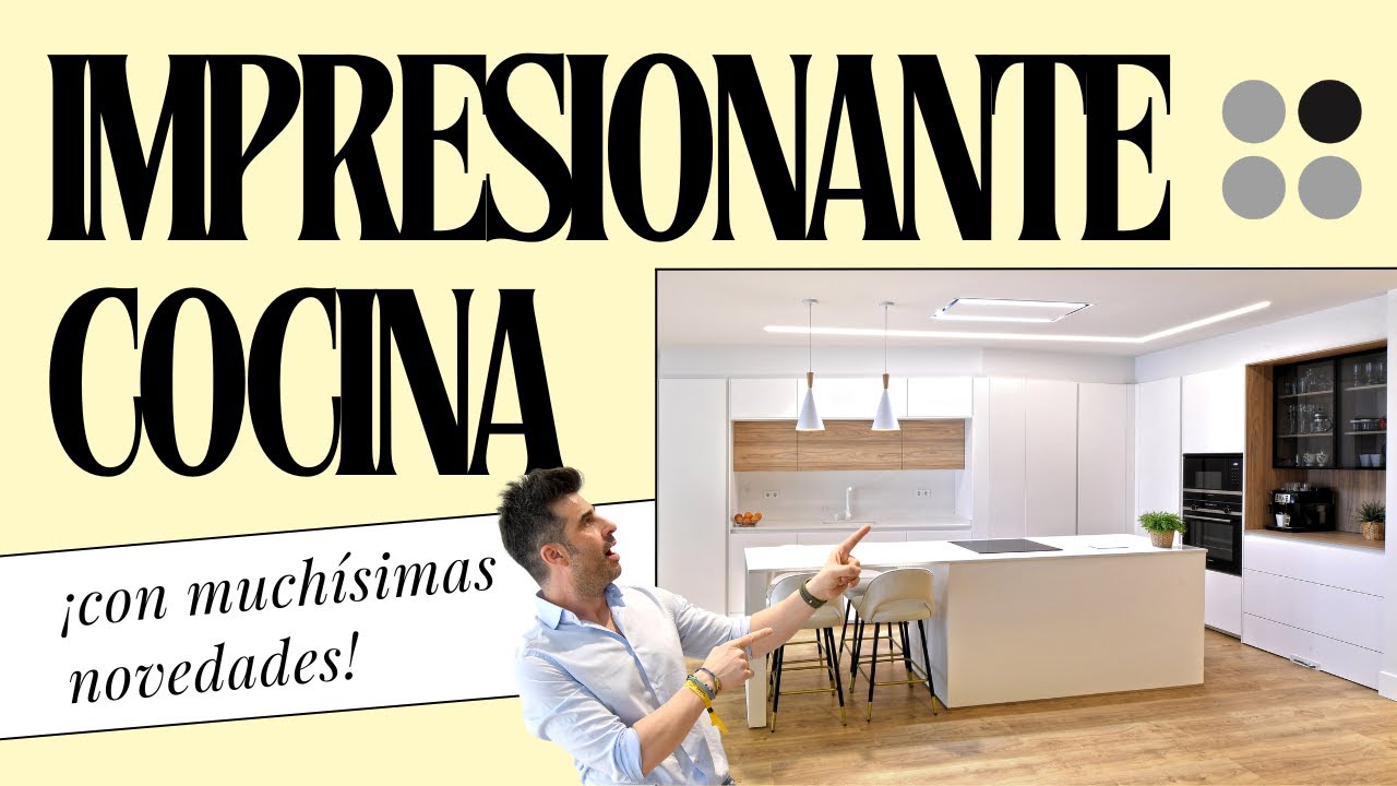Cocina BLANCA y MADERA abierta al salon con ISLA Cocinas CJR