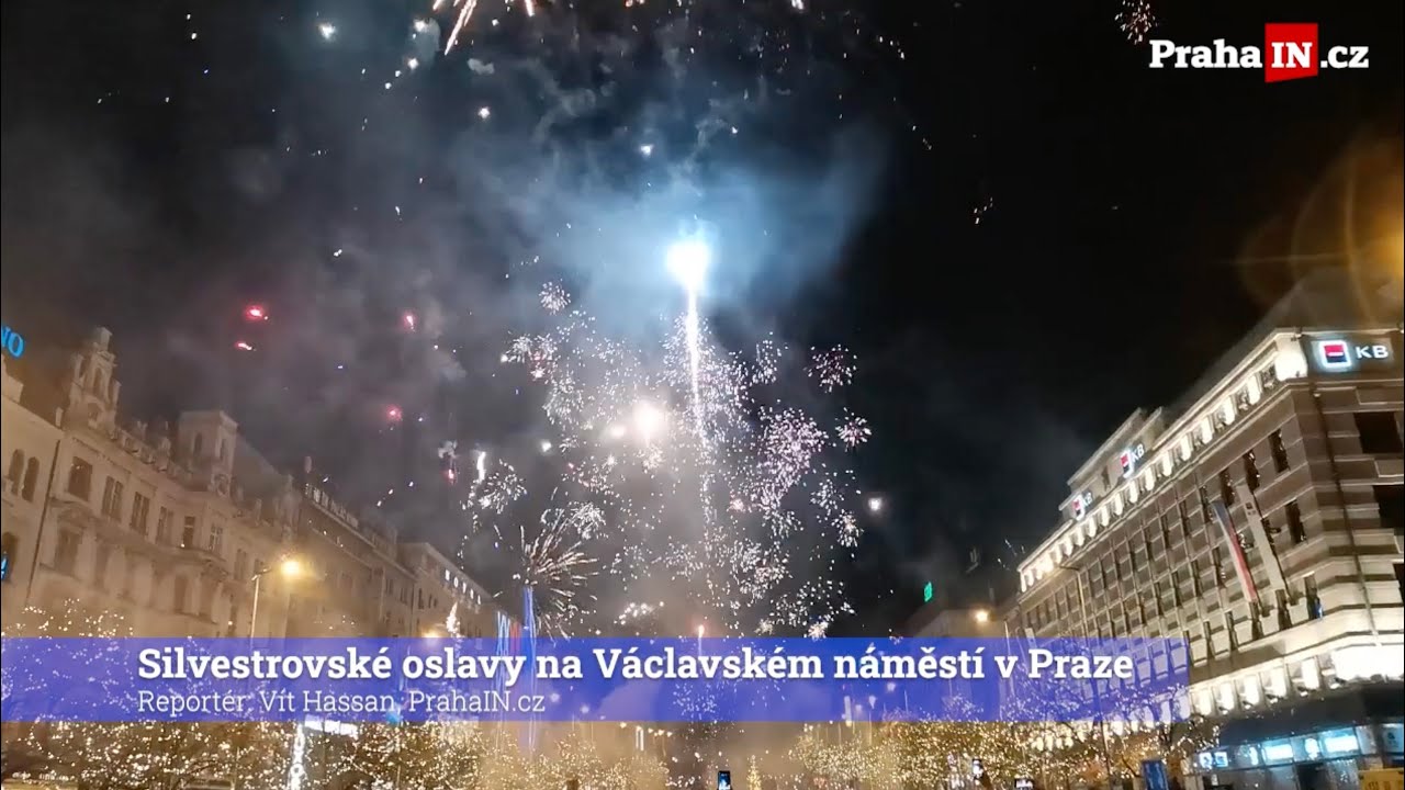 Silvestrovské oslavy a ohňostroje na Václavském náměstí v Praze