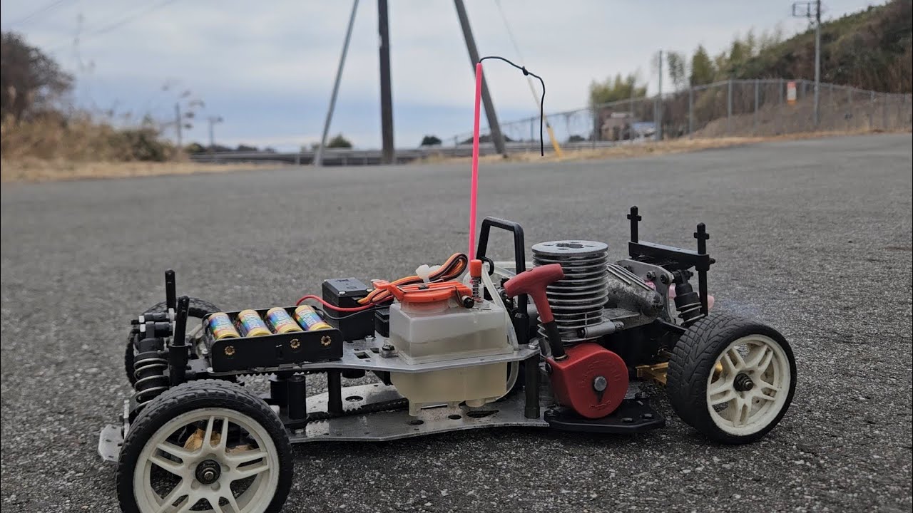【旧車ラジコン】 京商ピュアテンGPスパイダー 寒い朝にエンジンかけて走ってみた