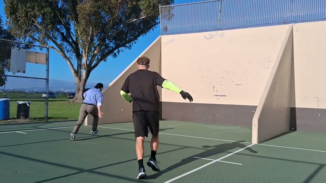 Erik vs Quagmire 1st game Robb Field handball tournament 