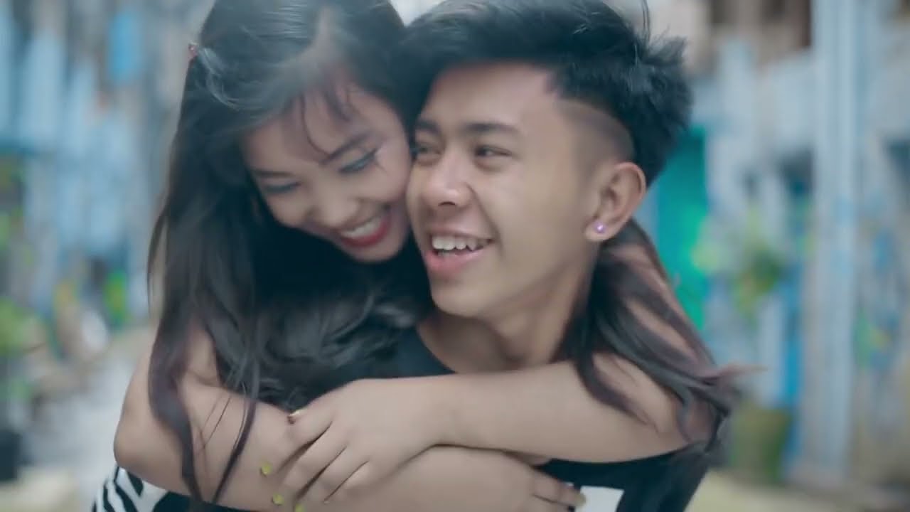 မိုးမြင့်ထက်က - Zwe Htet  (Official Music Video)