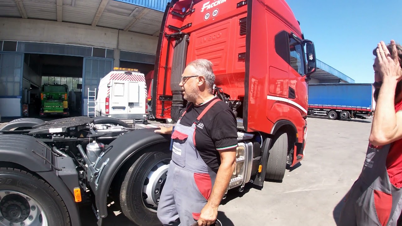 Iveco S-Way  modifica anteriore sospensioni