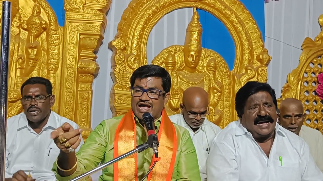 శ్రీరామ నీ నామము ఎంతో మధురంబురా.ప్రతి రోజు పాడుకునే పాట భీంప్లాస్ రాగం. లిరిక్స్ ఉన్నవి.