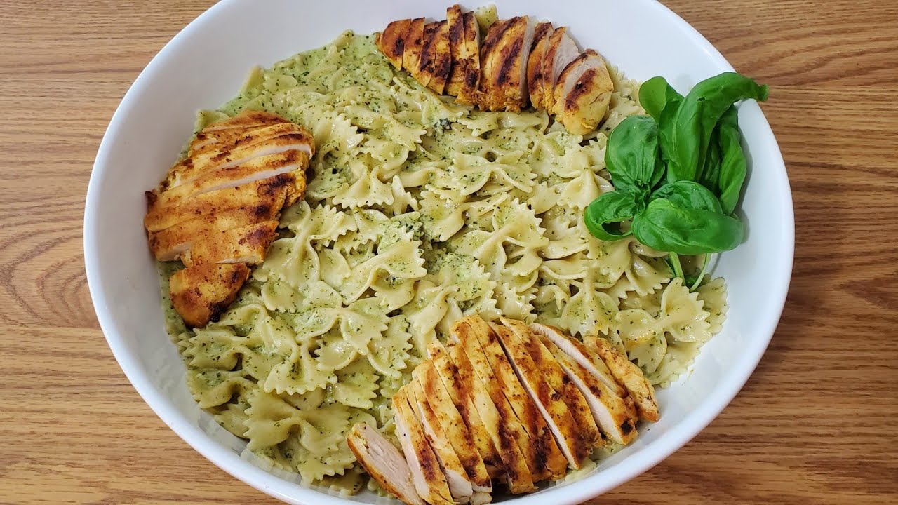 طريقة تحضير المعكرونة بصلصة الحبق والكريم  Best creamy pesto pasta with chicken breast