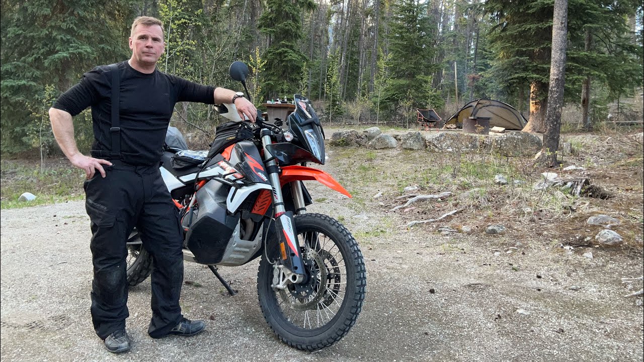 SOLO moto camping trip, KTM 890 Adventure R