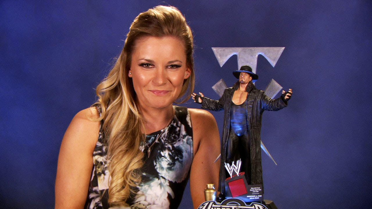 WWE Icon Series Undertaker resin statue unboxing with Renee Young