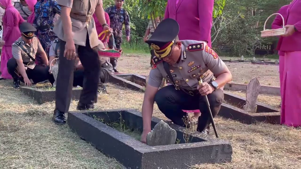 Upacara Ziarah & Tabur Bunga Dalam Rangka Hut Bhyangakara Ke-79 | Polres Pangandaran