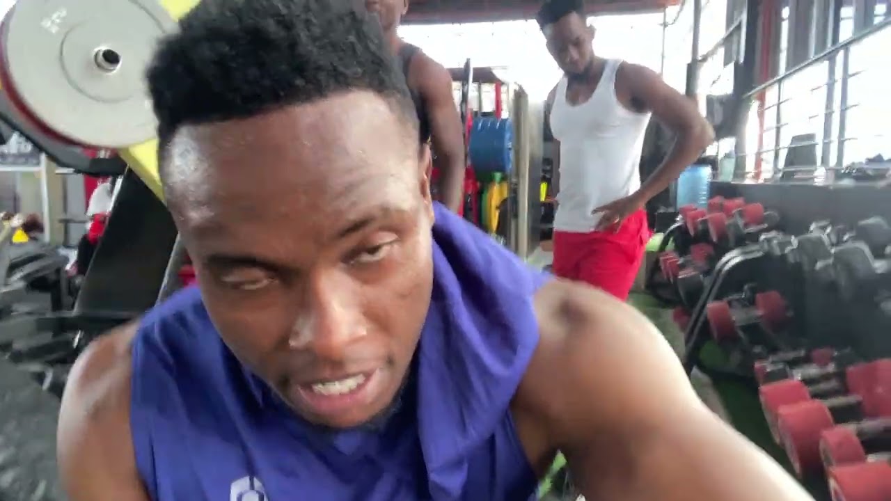 Crazy chest workout. I don’t own the copyright music on the background 