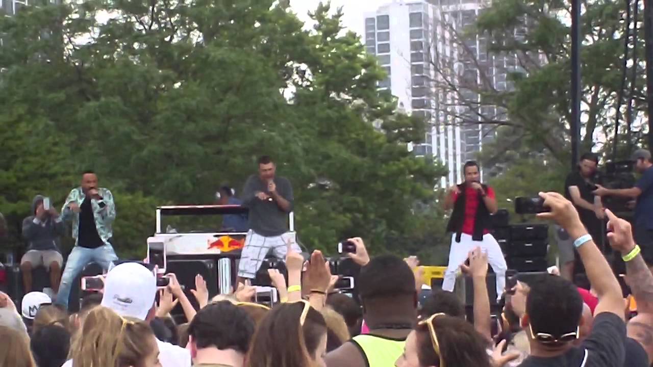 Backstreet Boys North Ave Beach Chicago  Backstreets Back & we've got it goign on