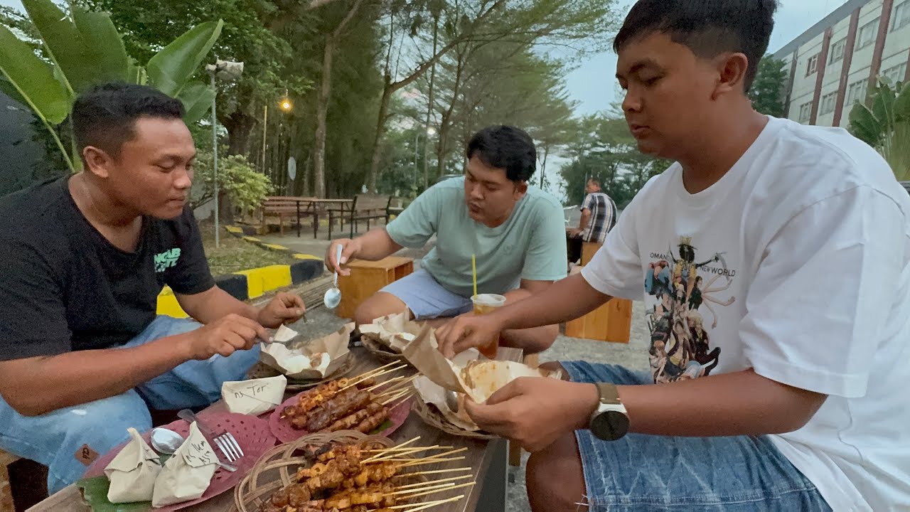 PERTAMA KALI MAKAN DI HOTEL ADA ANGKRINGANNYA ! - harga murah higienis pasti 😍🤤🔥✅