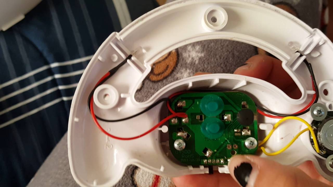 Battery Change on Safety 1st Walker (cambiando las Batterias)