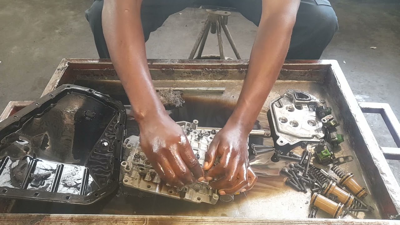 Toyota yaris 2015 valve body disassemble