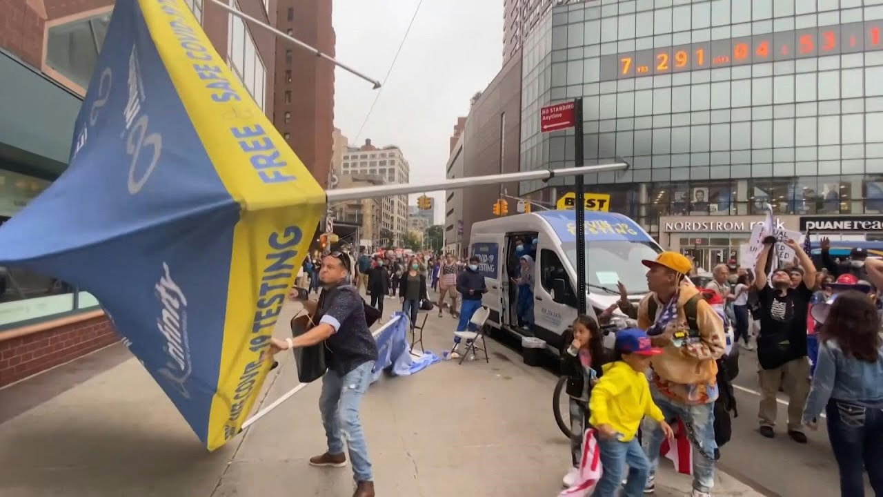 Anti-vaccine protesters march to Australian consulate in New York | AFP