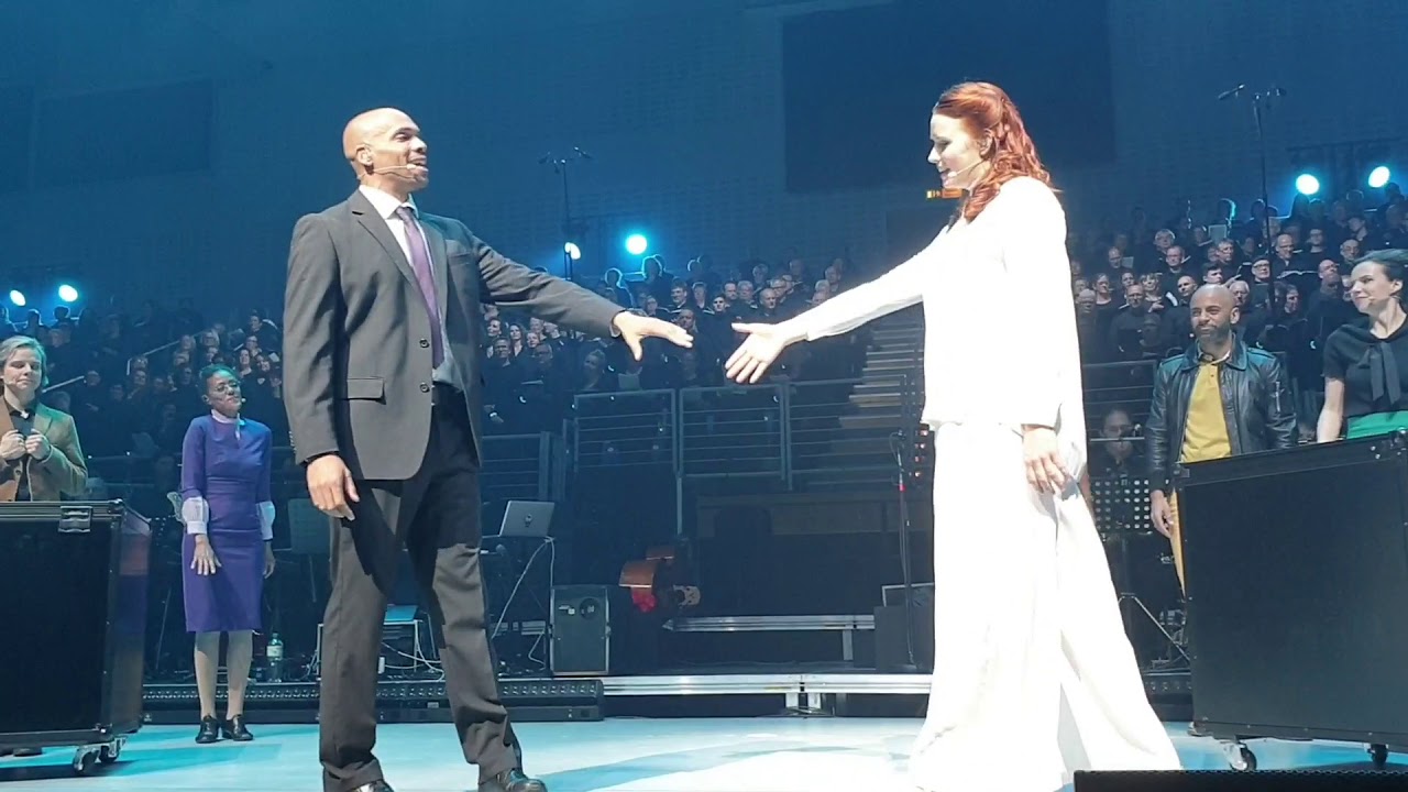 Das Chormusical Martin Luther King mit Gino Emnes, Karolin Konert, Peti van der Velde u.a.