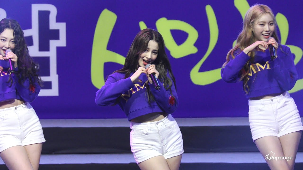 [4K] 181017 모모랜드 MOMOLAND  어마어마해 Wonderful Love 낸시  NANCY @ 밀양시민의날 By Sleeppage
