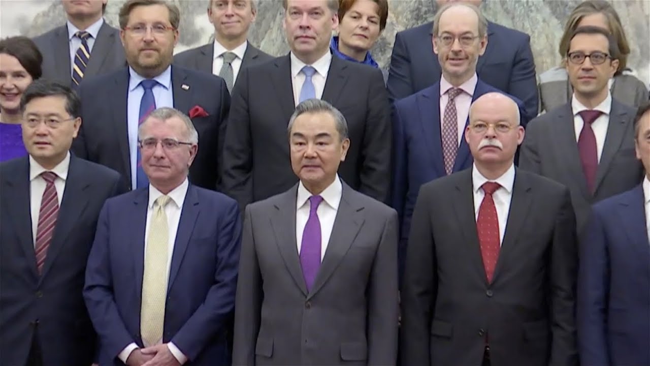 Chinese FM holds annual meeting with 27 EU country ambassadors