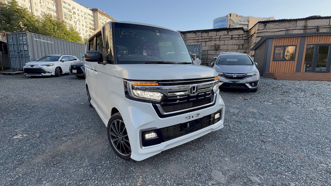 HONDA N-BOX 2022 CUSTOM L PACKAGE TURBO 64hp 660cc 2WD JF3 5A 10km