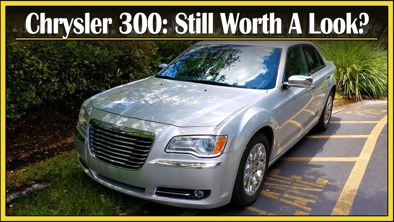2011 - 2014 Chrysler 300 Review | A Big Brawny Luxury Sedan? | Detailed WalkAround Review