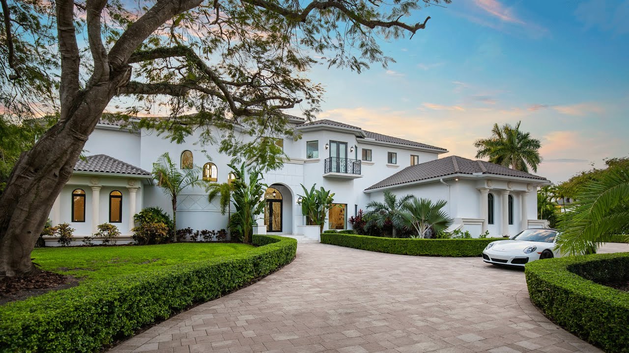 $4,2 Million House in Pinecrest FL - REWS Miami