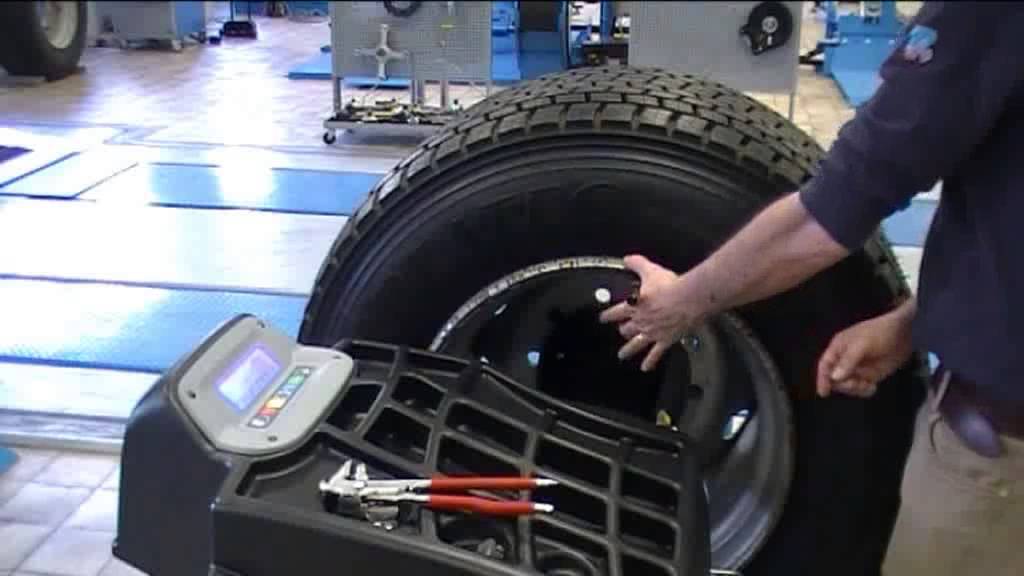 GTL2 Heavy Duty Tire Balancer - Ravaglioli - Automotive Equipment