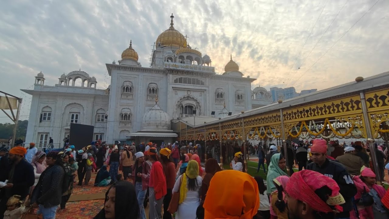 Delhi ke Prasiddh Gurudwara Bangla Sahib ka Darshan 