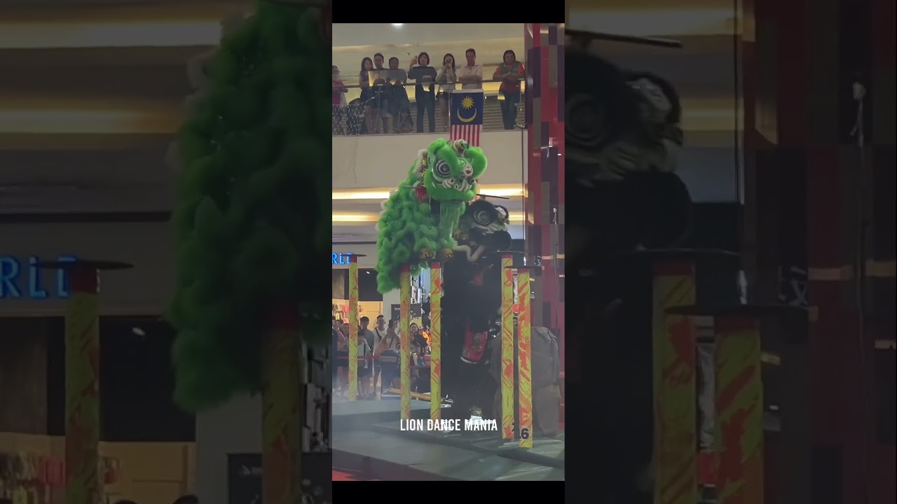 Acrobatic Lion Dance By China Troupe #acrobaticliondance #liondance #liondanceperformance