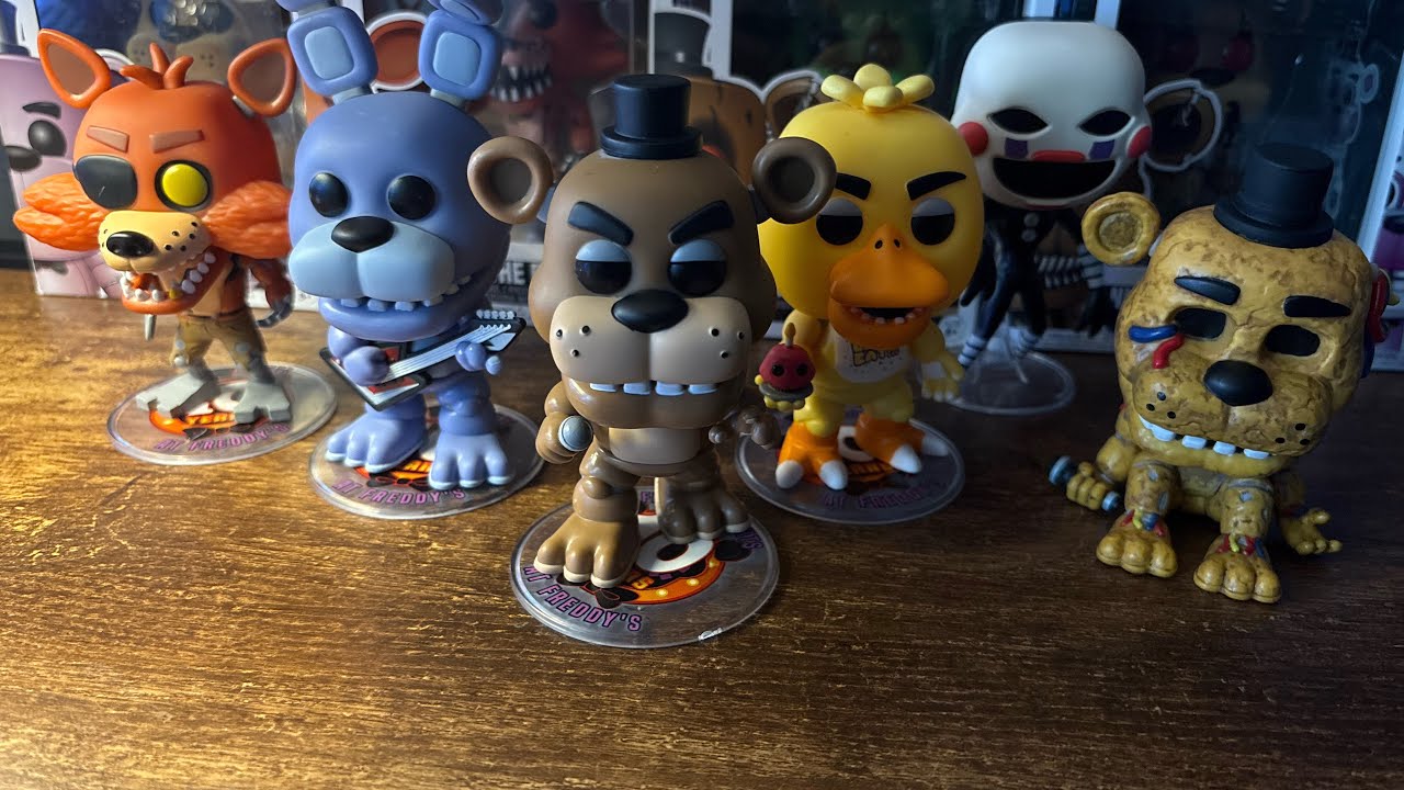 Fnaf movie merch and New toy/withered merch!? (Fnaf 10th anniversarry pop review!)