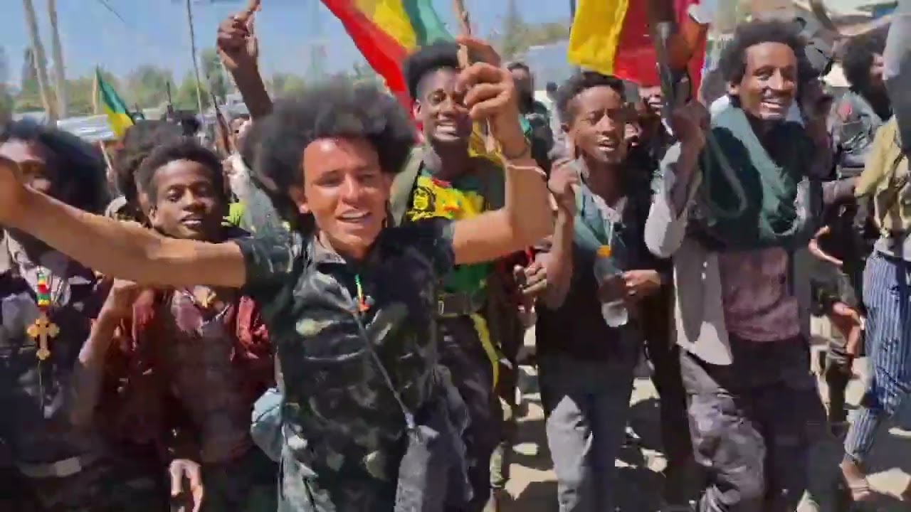 የአማራ ፋኖ ሸዋ ጠቅላይ ግዛት ዕዝ አፄ አምደ ጽዮን ኮር የአፄ ዳዊት ክፍለ ጦር የታደለ ጠና ሻለቃ ወደ መንዝ ላሎ ምድር ወረዳ ወገሬ ከተማ ሲገባ፦
