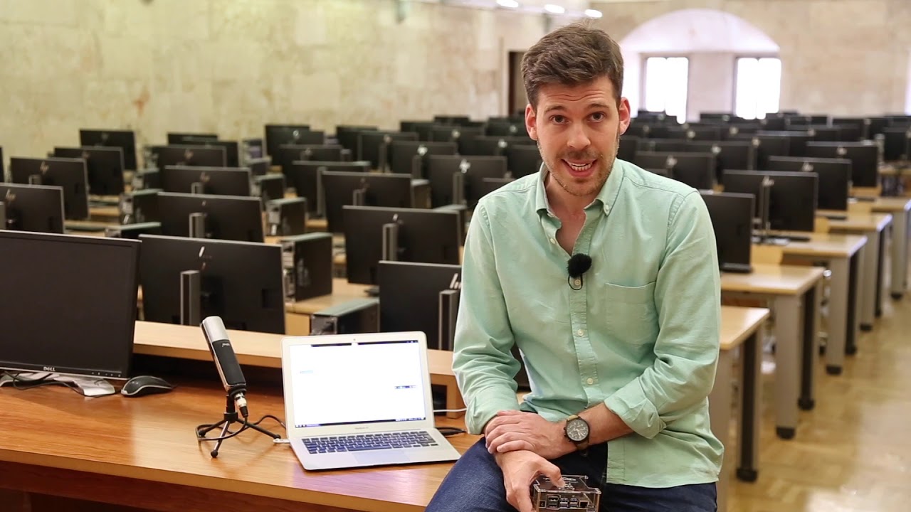 Sistema reconocimento e interpretación de órdenes de voz basado en web