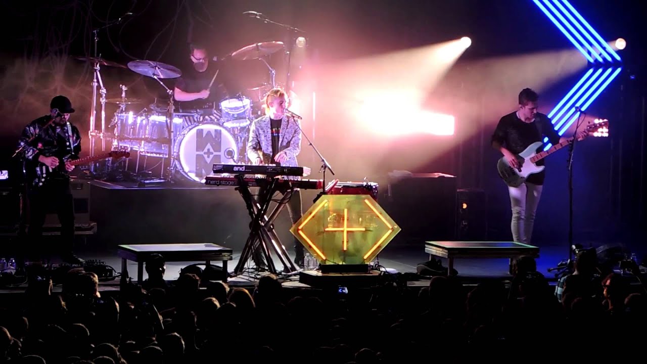 Different Colors - Walk The Moon (Live in Denver)