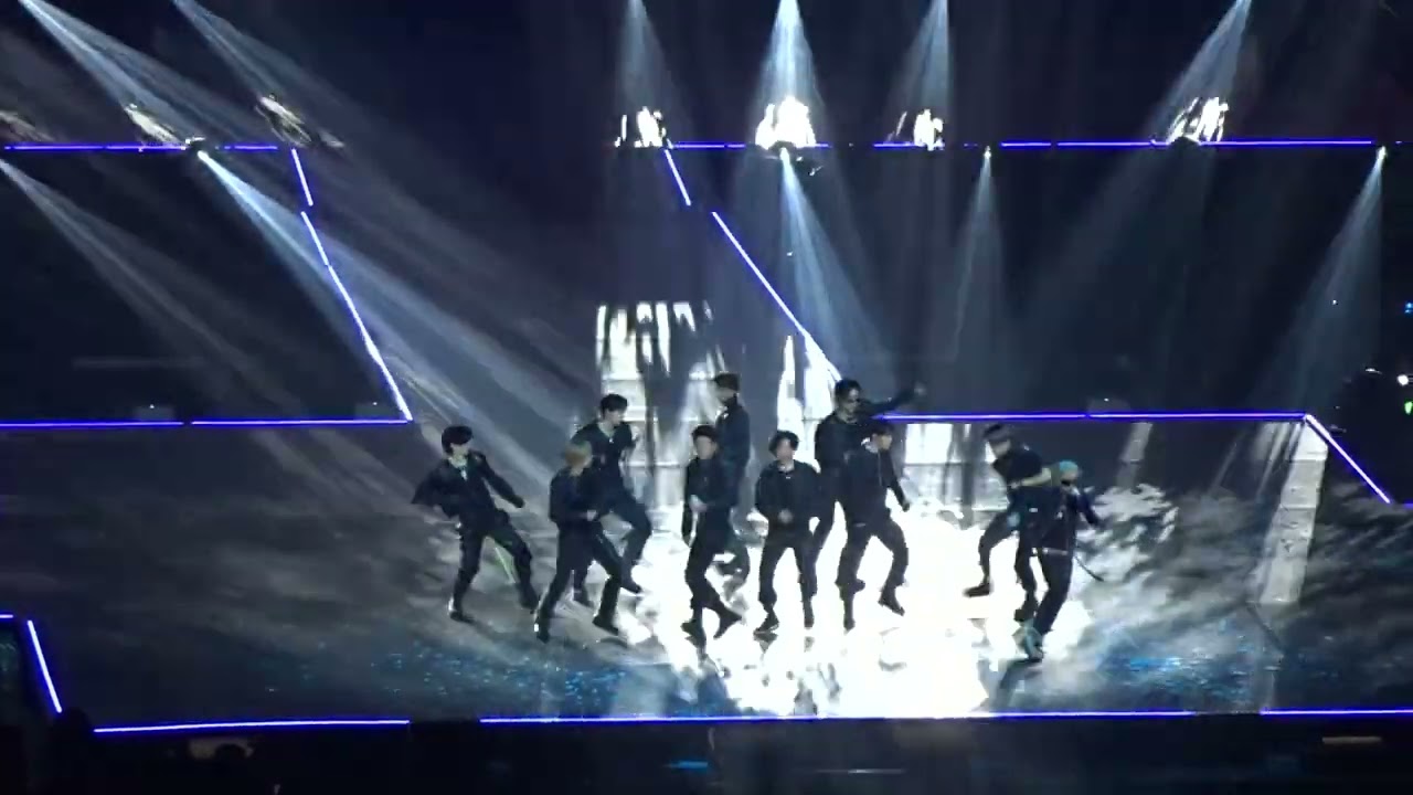 TREASURE - BONA BONA @ MCOUNTDOWN in France | 231015