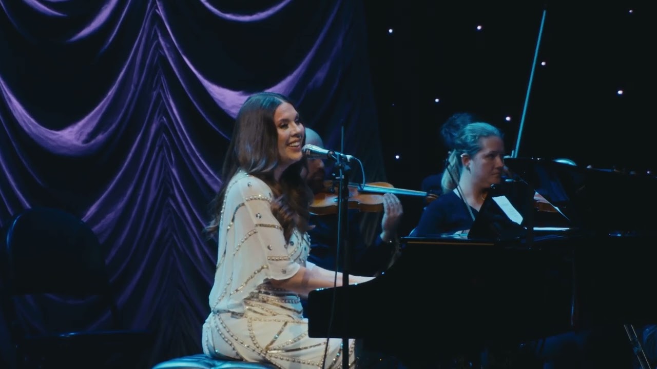 O Come All Ye Faithful | Kira Fontana | ACL Live ✨