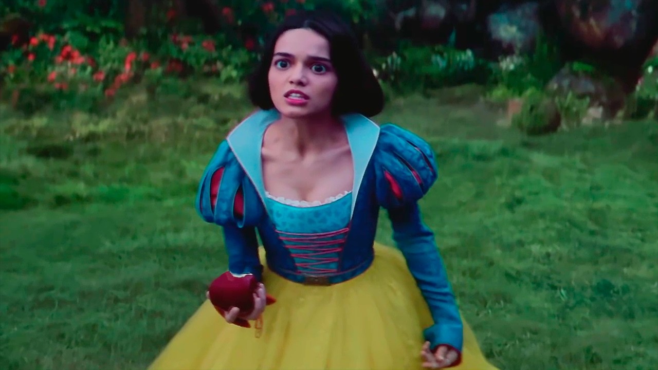 BLANCA NIEVES muerde la MANZANA (2025)